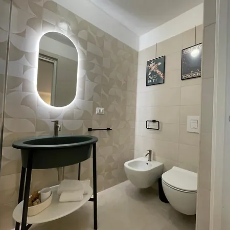 Retro Apartment *